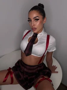 SluttyMaddy Public Poză 2