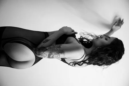 Anngel_1 Come and help me with my stockings Pic 2