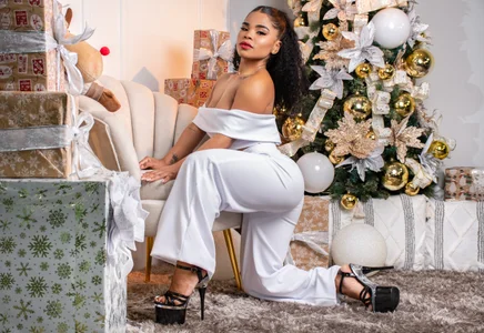 NahiaraReina ❤️🥂 Merry Christmas 🎄 Foto 2