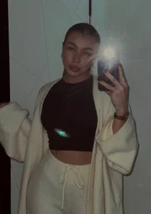 Emily_Greys Nothing dangerous Bilde