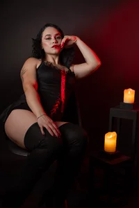 Moon_of_Hadesの🧛‍♀️let me bite you and taste you 🧛‍♀️の枚の写真