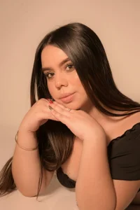 Pretty face 👀🎀 de luna_blazze_  4 Imagens