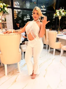 NatyLeonee The queen of your dreams Pic 2