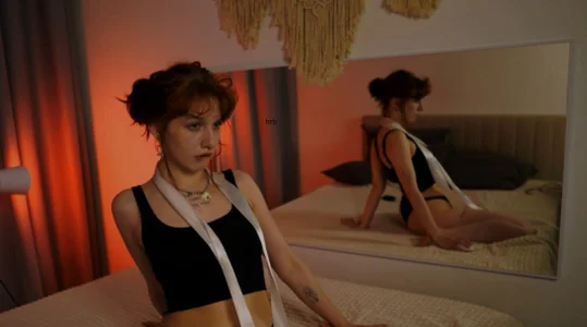 LeelooYolo Public Hình