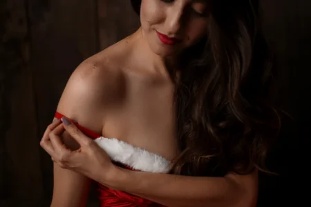 Ich_Bin_Julia Welcome... it's Christmas, are you ready for the fun? 🎄😈❤️🎁 Pic