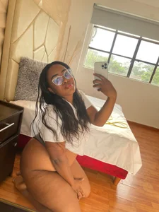 ZoeBrowns A Sunny Day in My Room Pic 4