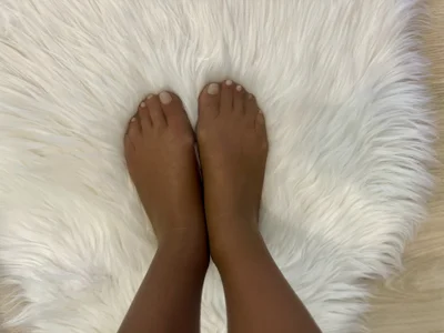 DanaRicci Toes Pic 3
