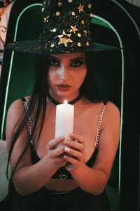 AliceHarper_ Candles, Magic and Desire Pic