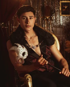 AustinJones_ kullanıcısının I don't promise a fairy tale, but I do promise an unforgettable night 🥂💋 albümü -  3 fotoğraf