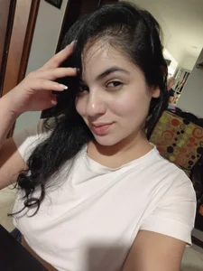 Lia_Hurley Daily Pic 6