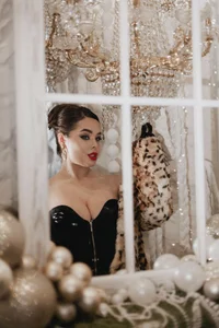 MistressMilana CHRISTMAS 2024 Pic 9