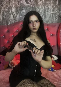 la_bommbastic freaky nikki Pic 4
