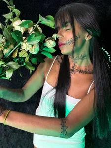 SelenaHoott Halloween Pic 2