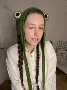 naughty frog🐸🔥 od FroggyAnna  4 snímek