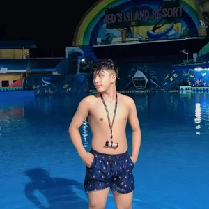 urasianrey Public  4. fénykép