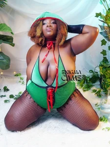 Zdjęcia ebony_NeighborMoans Sexy in every version:  4