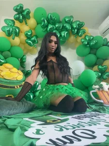 BabyAmatiis_ I'd love to get lucky with you. Pic