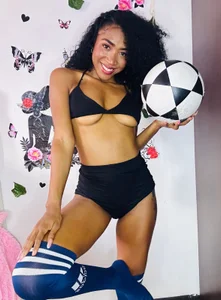 I love playing with balls ✨ de cristal_subin69  5 Imagens