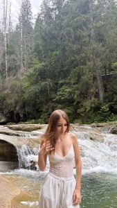 Elina_rose054 Public Pic 4