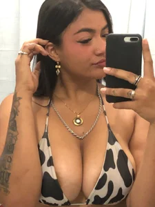 who_is_milyxx in thongs Pic 2