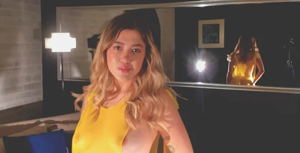 EveBensonX Yellow dress Immagine 