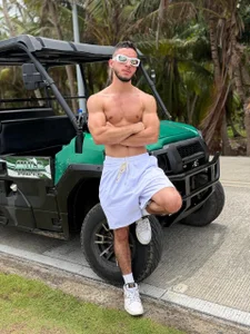 axel_tone in the streets of Sai🌴🏖️ 사진 6