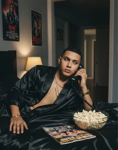 EithanLatin Public Immagine 