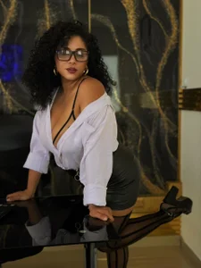 Sexy secretary for you 🔥 od ana_sweet2  snímek