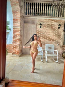 malak_haddad Pool Day รูป  5