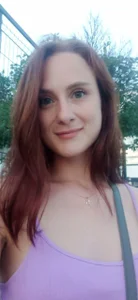 Dina_Tease Public Pic 3