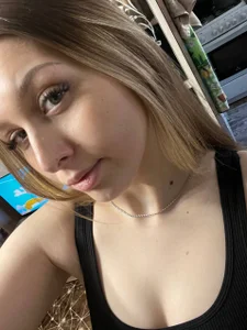 AshleyDemure Public slika 4