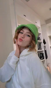 AidaPerryPublic图片 2