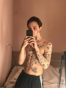 anahori__simon Public Foto