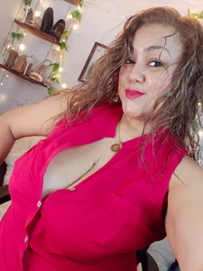 missrosario_stepmoan July Pic 2