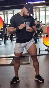 gym time od anthonylatynxd  5 snímek