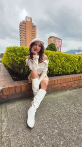 EmmyCortez “I swear I’m a good person… sometimes 😌💖” Immagine  5