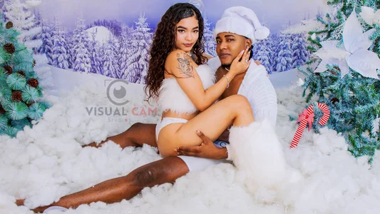 Duo69SexualのChristmas Without Innocenceの 8枚の写真