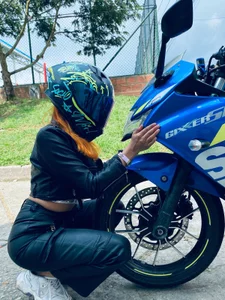 Antonella_Torres2 Biker girl 🩵✨ Immagine  3