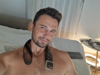 Jonathan___123 new Poză 2