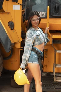 Bonniepark_ a hot construction girl Pic 9