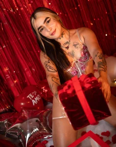 elodie_walker Happy Valentine's Day baby 💘🔥 Pic 7