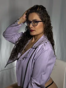 Rose_Thompson1 Elegant, dangerous, unforgettable 🤯 Foto 2