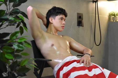 LeoFox__ ME AND ME Foto 3