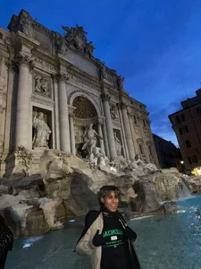 huge_armound italy time Immagine  3