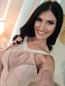 EvelynFranceslovely meee图片 2