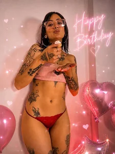 mollyblue333ꜱᴀᴛᴜʀᴅᴀʏ, ᴀᴜɢᴜꜱᴛ 𝟤𝟫ᴛʜ 🎈 ꜱᴘᴇᴄɪᴀʟ ꜱʜᴏᴡ ᴡɪᴛʜ ꜱʜᴏᴛꜱ, ꜱᴡᴇᴇᴛ ᴛʀᴇᴀᴛꜱ & ʟᴏᴛꜱ ᴏꜰ ꜱᴜʀᴘʀɪꜱᴇꜱ! 🎀 Bild