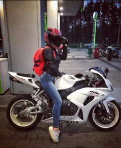 Aly_girl1 Me:** Pic 5