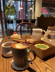 Thea-2026 happy Foto 2