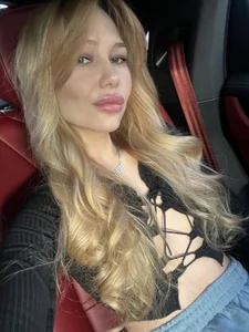 _Mila_Luna_ Public Billede
