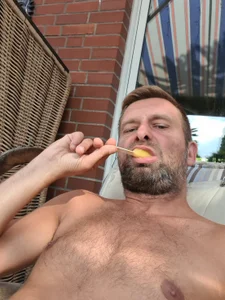 Mjn34: Public ( 2 фото)